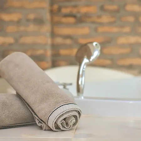 Hedonist Spa-avenija Apartment *